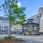 Stunning In Apartament